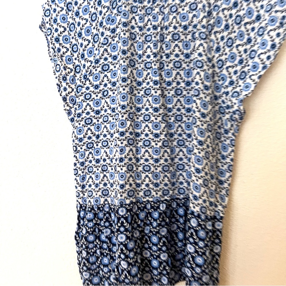 LOFT Blue and White Patterned Blouse - Picture 4 of 9